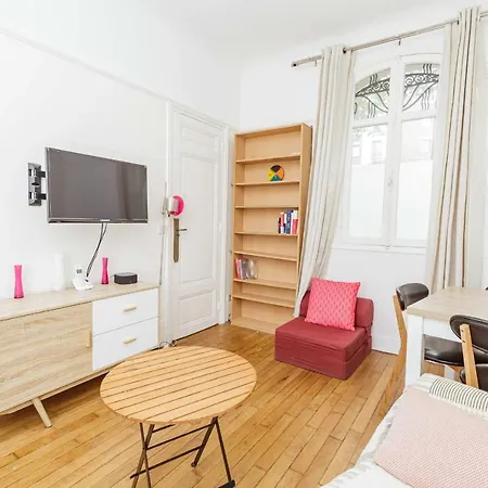 Superb Cosy Apartment In Paris * Parigi